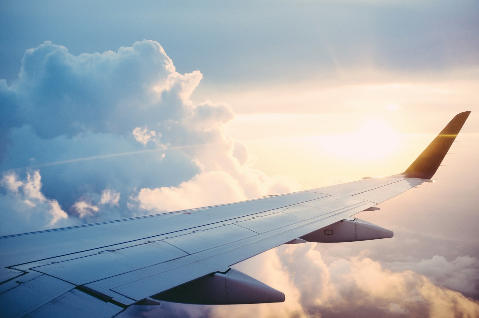 Passagem, hotel, transfer e chip: o que reservar primeiro?